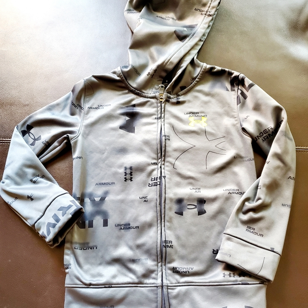 Under Armour size 7 boys grey zip up hoodie